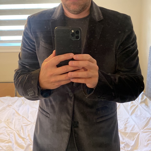 Guess, velvet, charcoal dinner jacket/blazer. Excellent condition - Picture 3 of 3